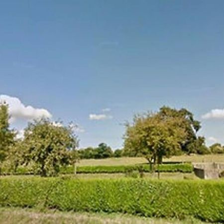 Gite Spacieux Et Chaleureux Sainte-Mère-Église المظهر الخارجي الصورة